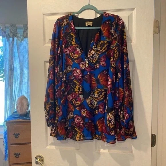 Show me your Mumu Butterfly Top Large - Picture 2 of 7